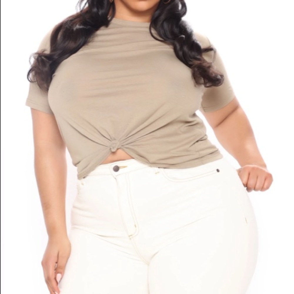 Fashion nova Tee